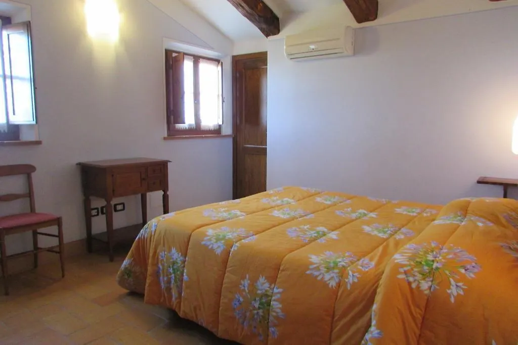 Poggio Olivo Daire Acquaviva  İtalya